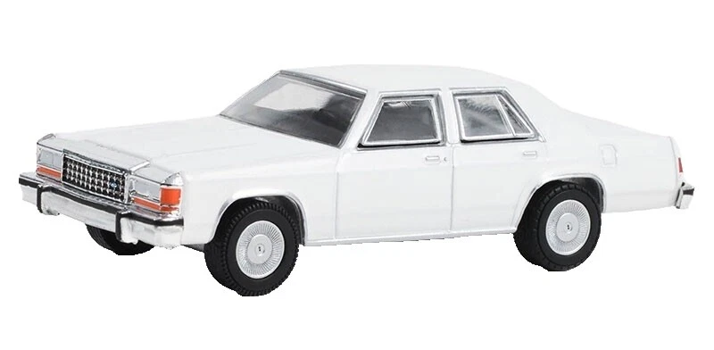 Современные литые машинки, грузовики и фургоны Greenlight Ford White