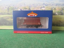 BACHMANN 3 PLANK WAGON WITH BD CONTAINER BR BAUXITE. CAT NO,37-930C