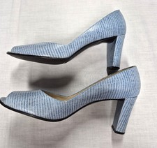 Etienne Aigner Blue "Snakeskin-Pattern" Heels Spain 8.5 3" Heels Leather