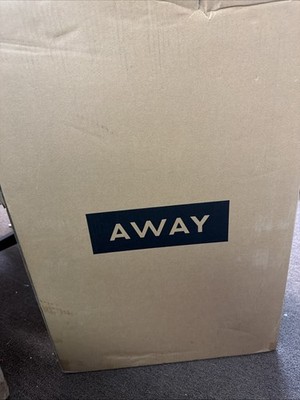 Away Checked Luggage, 26-inch Lightweight Hardside Spinner-Palm Green- TSA lock