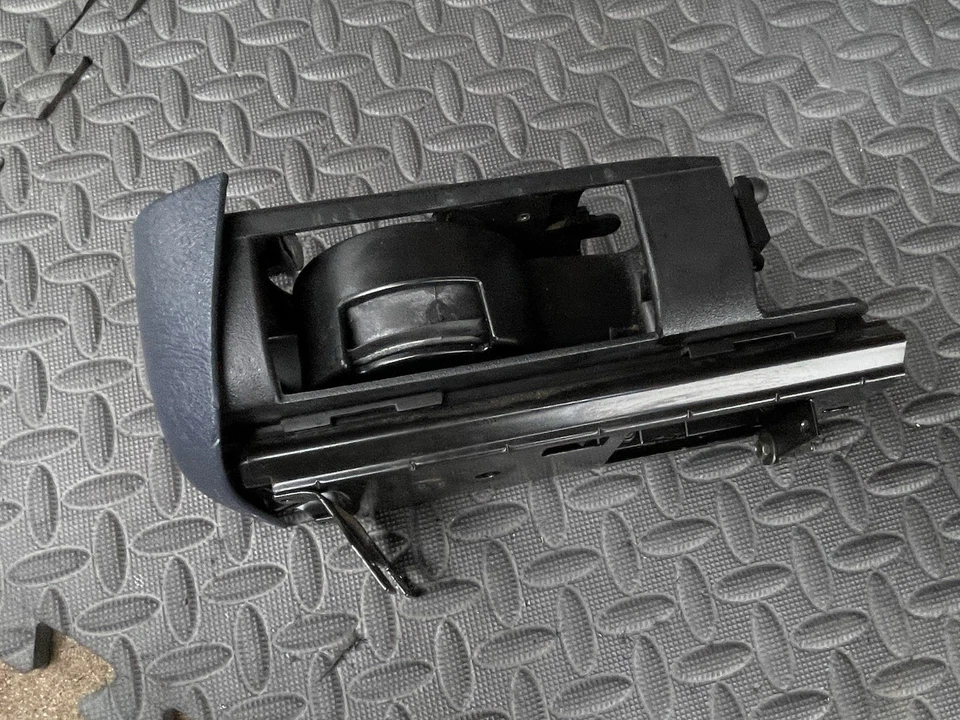 Portavasos extraíbles para tablero Chevrolet Silverado Tahoe GMC Sierra 95-99 Foto 4 de 4