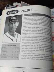 1997 MACON BRAVES Official SOUVENIR PROGRAM Pocket Schedule BRIAN SNITKER