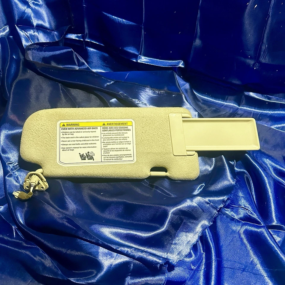 Infiniti G35 2003-2006 parasol conductor lado izquierdo beige fabricante de equipos originales con espejo retrovisor iluminado Foto 4 de 4