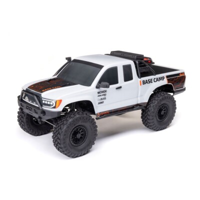 Axial AXI-1375T1 1:10 SCX10 III Base Camp 4X4 Rock Crawler Brushed  RTR Weiß