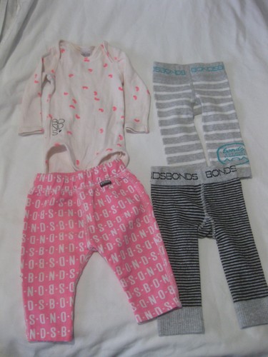 Bonds Baby Girl Newborn Bundle Clothes Wondersuits Socks Pants 0000 000 - Picture 7 of 9