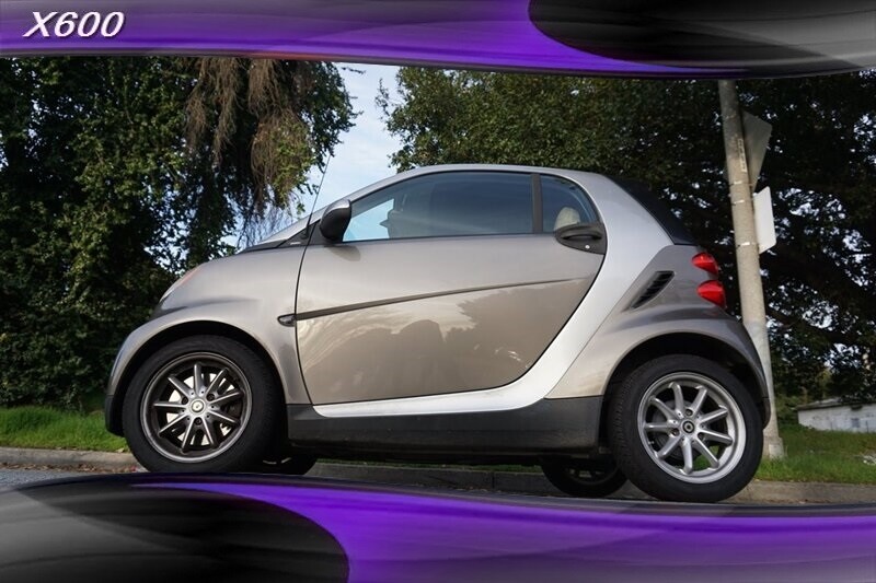 2010 Smart fortwo passion 34000 MILES mart fortwo silver metallic with 34,331 Miles, for sale!