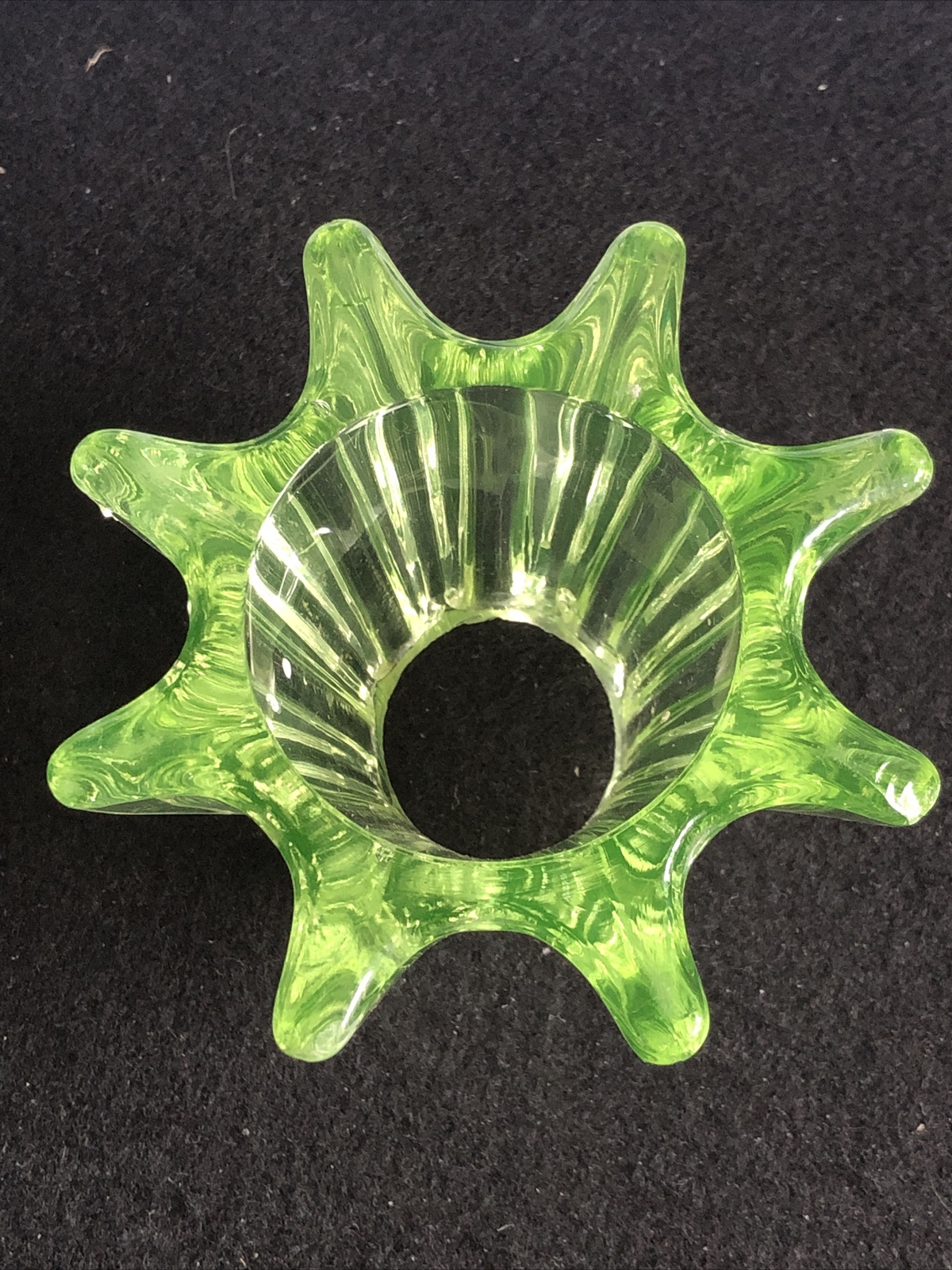 Antique/Vintage Green Uranium Glass Vase 14cm Tall Art Deco. UV