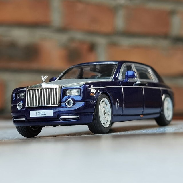 New Original 164 Scale Rolls Royce Phantom VII Diecast Car Model