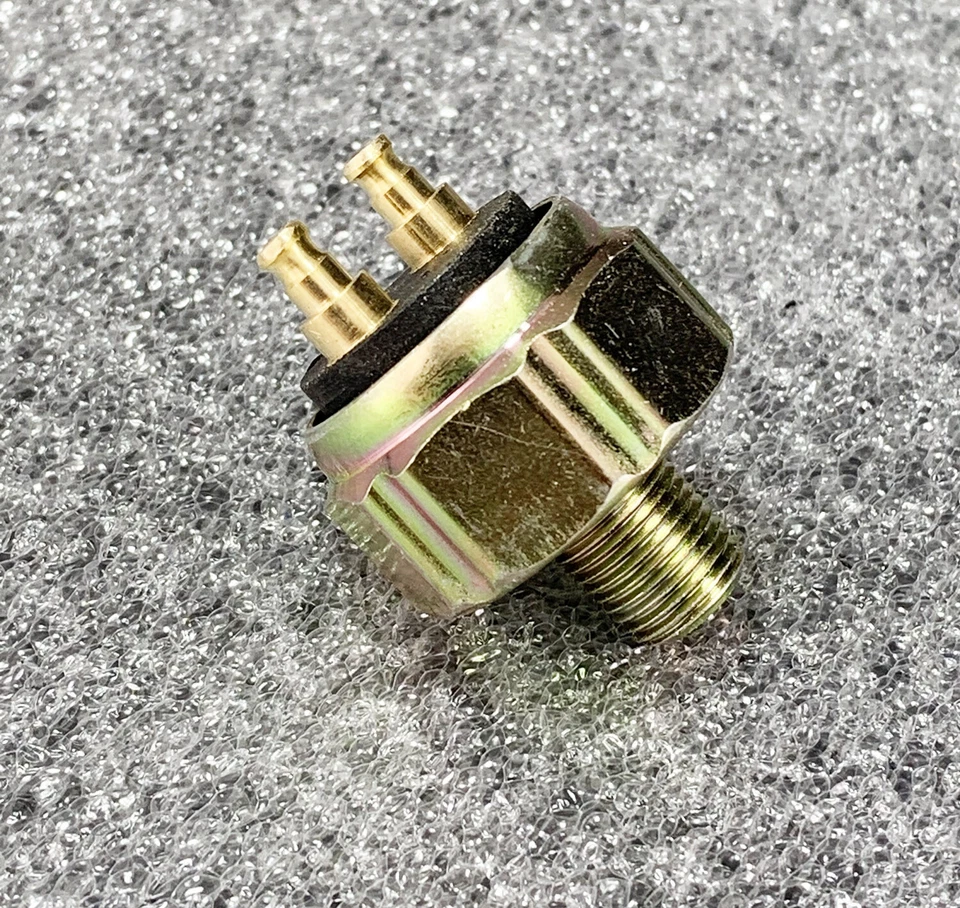 Low Pressure Hydraulic Brake Light Switch & Brass Tee GM- Street Hot Rod - Image 2 of 4