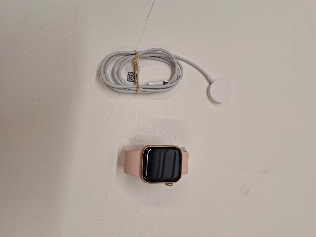 Apple Watch SE Pink Cord Strap Model P20026919-image