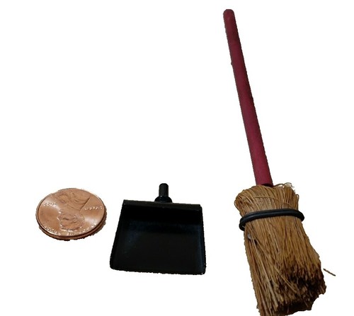 Dollhouse Table In 1:12 Scale. Oval Miniature Table - Inspire Uplift - Foto 2