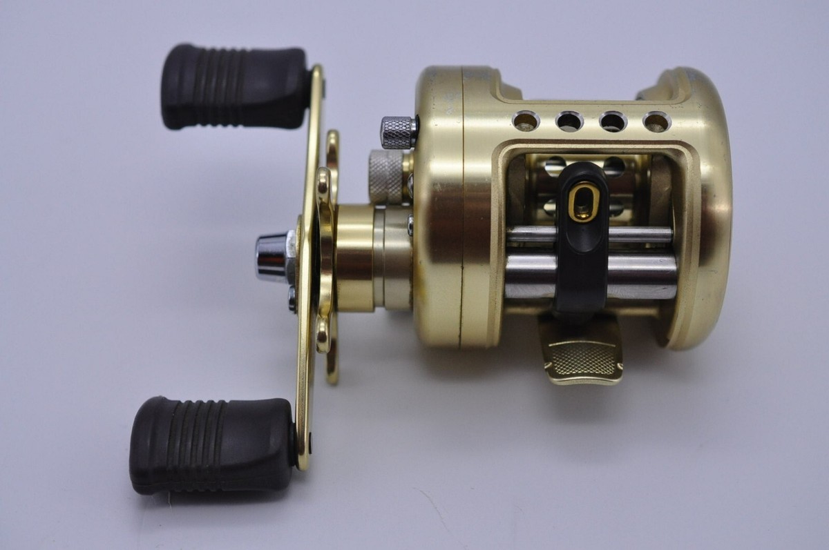 Shimano Calcutta 50XT Right Handle Baitcasting Reel Very Shimano Calcutta 50XT Right Handle Baitcasting Reel Very