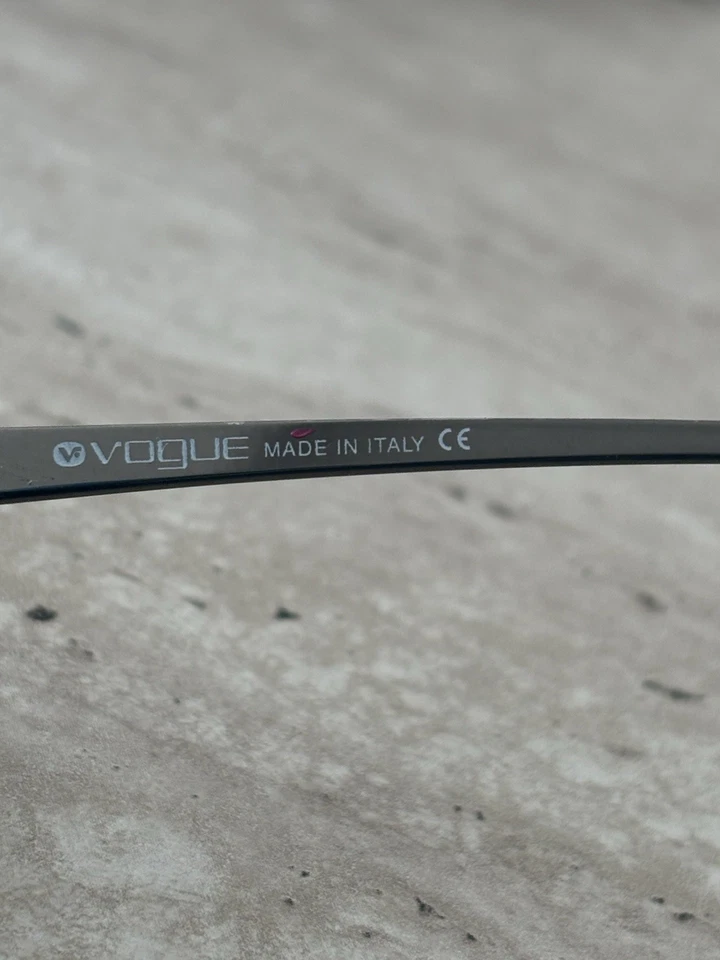 Vintage Vogue VO2285S W656/6 Sunglasses Not Ship To US - Image 3 of 4