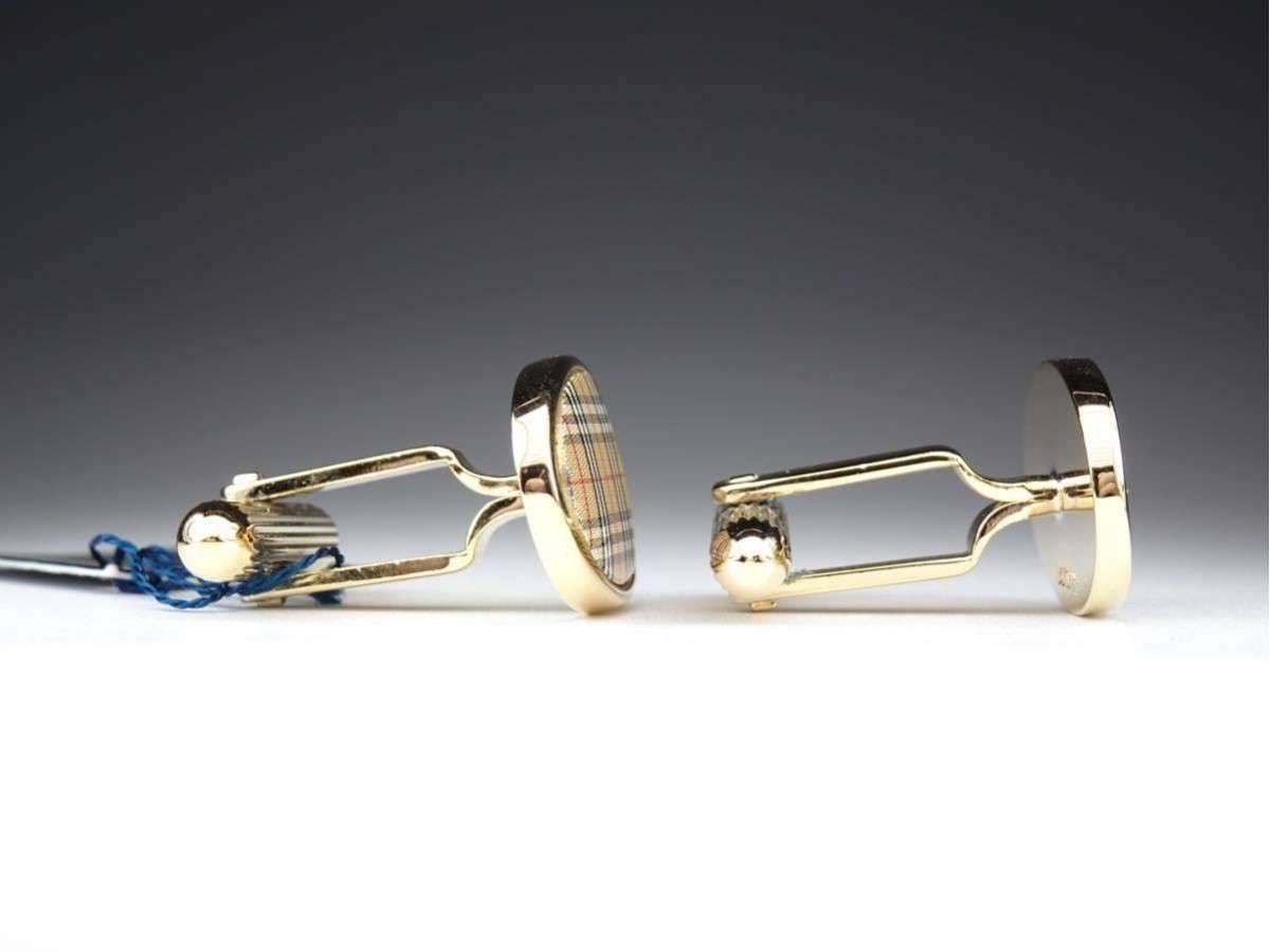 Burberry nova check pattern gold beige cufflinks … - image 6