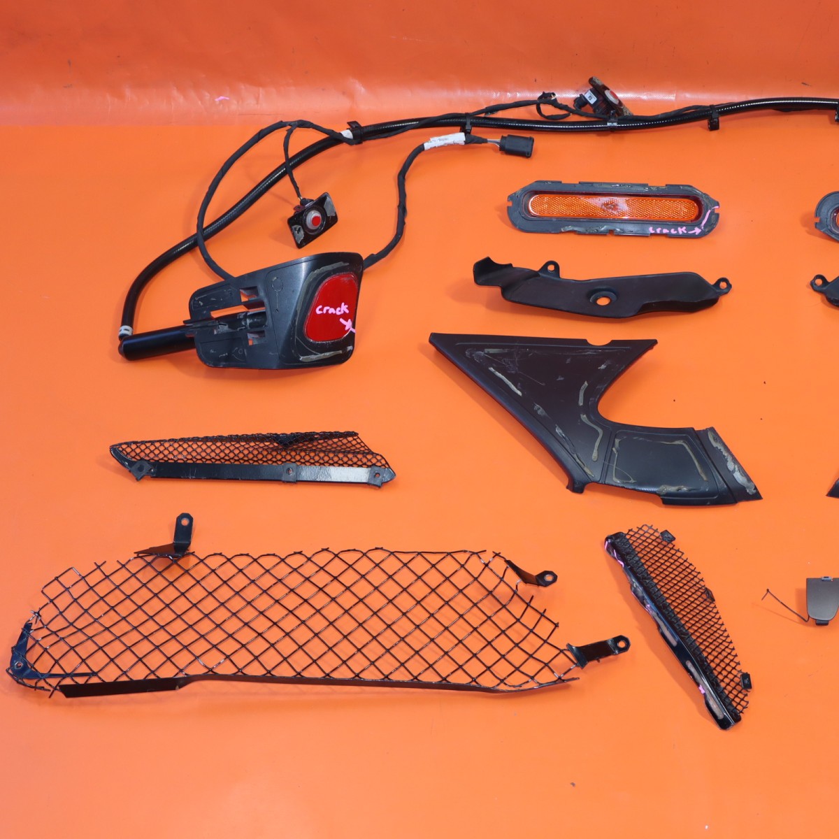 Ferrari 488 2016-2019 Front Bumper wiring harness P/N 315952