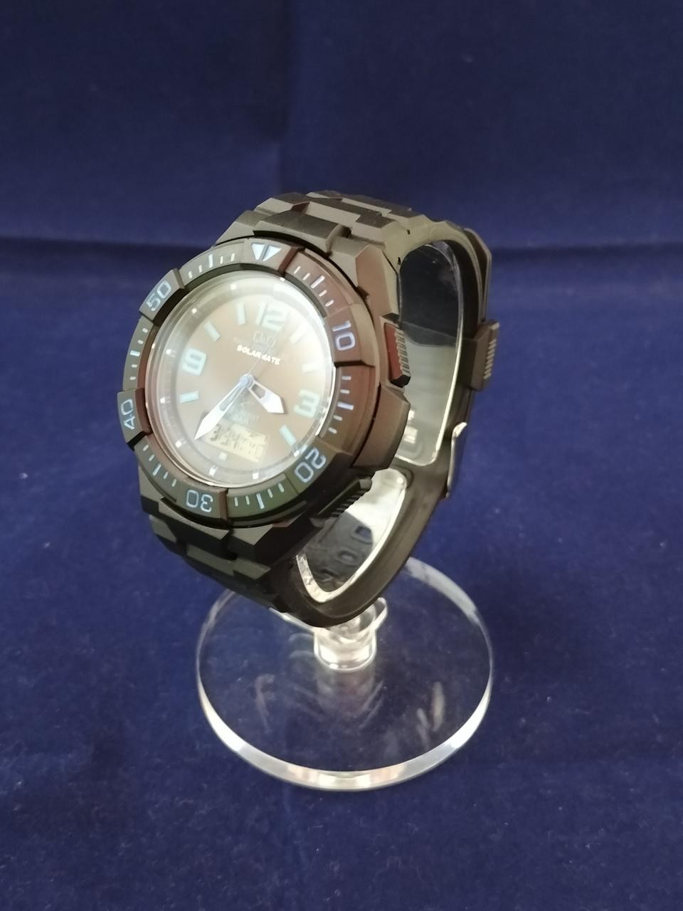 Citizen MD06 335 Stainless Steel Wristwatch with Date Display