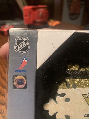 Pittsburgh Penguins Christmas Ornament - Picture 2 of 3