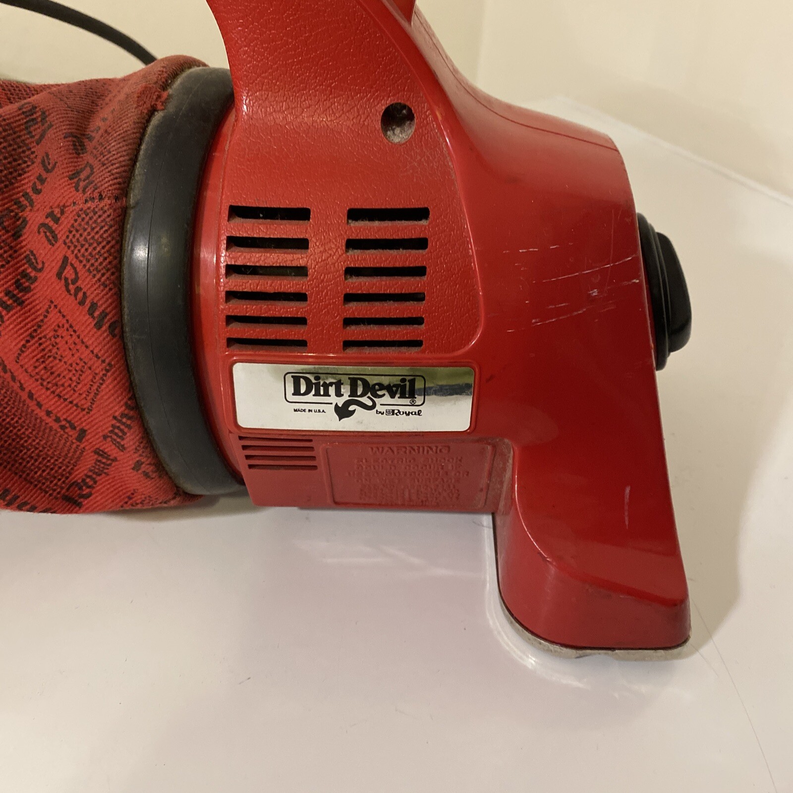 Royal Dirt Devil Hand Vacuum Handheld Vacuum Model 103,tested, Color