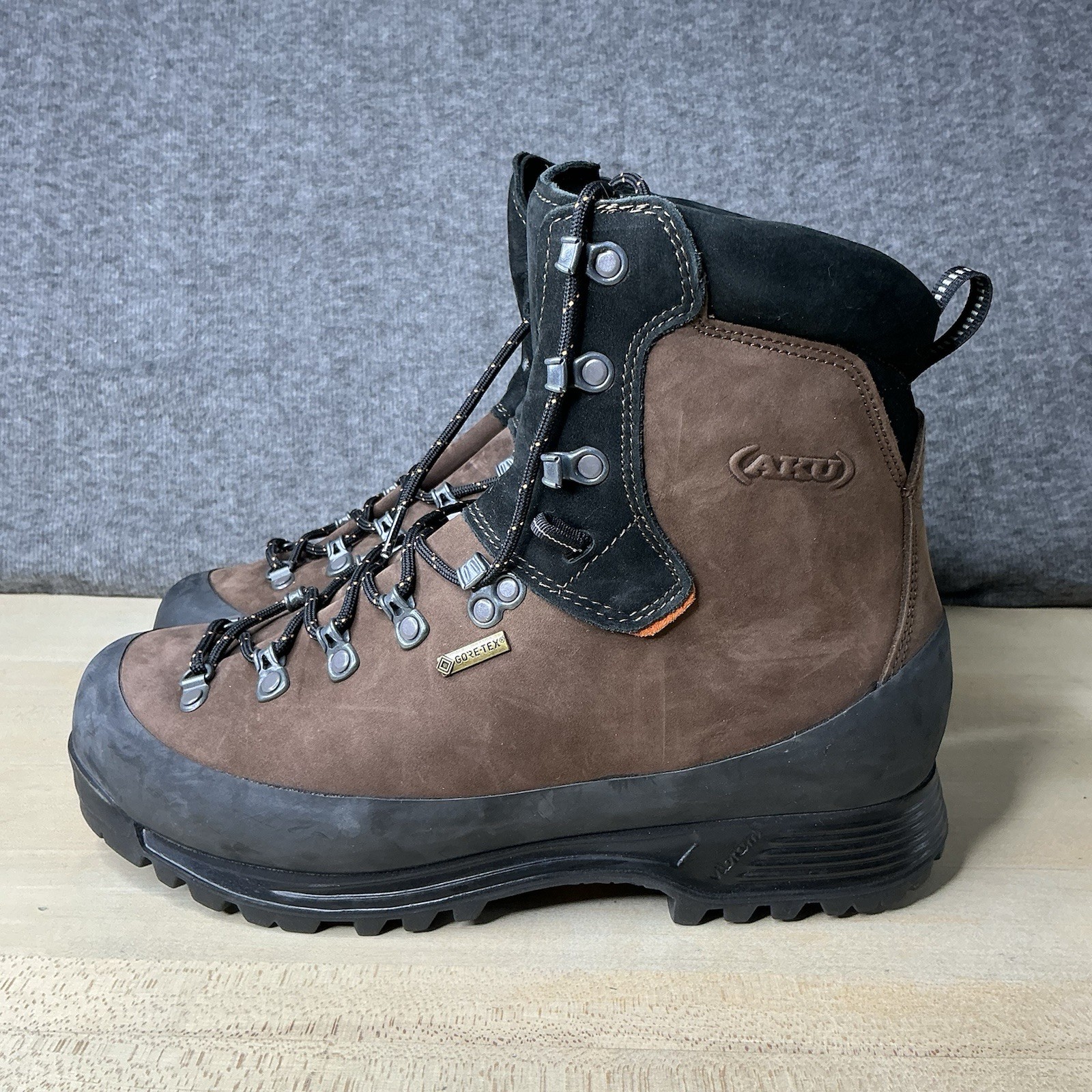 Botas AKU Utah Work GoreTex Hombres 8 Hechas en Europa Suela Viabram Antiestática Marrón
