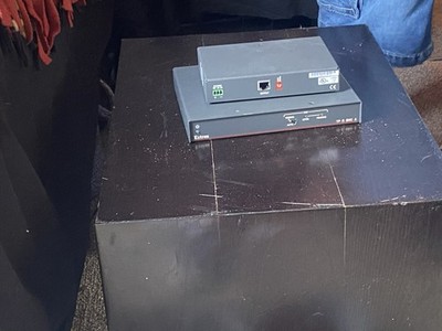 Extron TP T 15HD A Console/Tabletop Audio Video Switcher 1 In 5 Out VGA BNC RCA