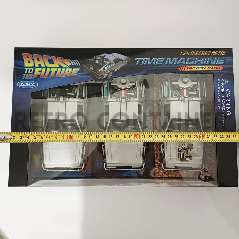 Welly 1:24 BACK TO THE FUTURE DELOREAN DMC 12 Movie I II III Die-Cast Model MISB - Immagine 4 di 4