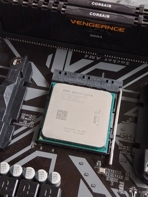 AMD Athlon 200GE 2x 3.20GHz 4 Threads AM4 35W CPU APU Vega 3, Inkl. OEM Kühler