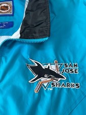 San Jose Sharks Collecting and Fan Guide 17