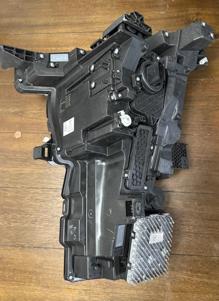 Faro LED perfecto 23-25 Cadillac Lyriq pasajero derecho lado derecho OEM 85022350 Foto 4 de 4