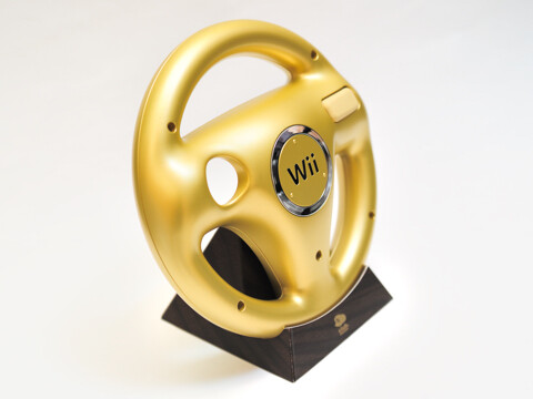 Club Nintendo Limited Mario Kart Wii Gold Handle Steering