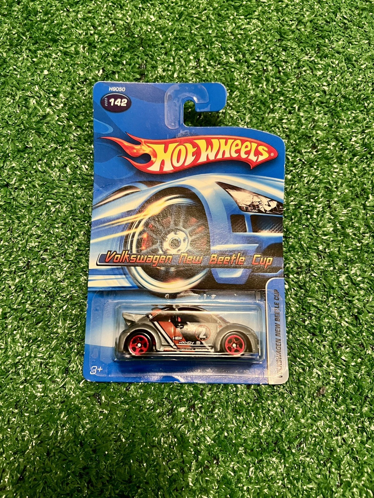 2005 Hot Wheels VOLKSWAGEN NEW BEETLE CUP Card #142 - H9050 - See Below