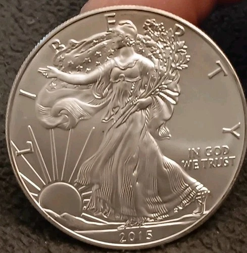 2015 American Silver Eagle 1 OZ. .999 BU Coin #272