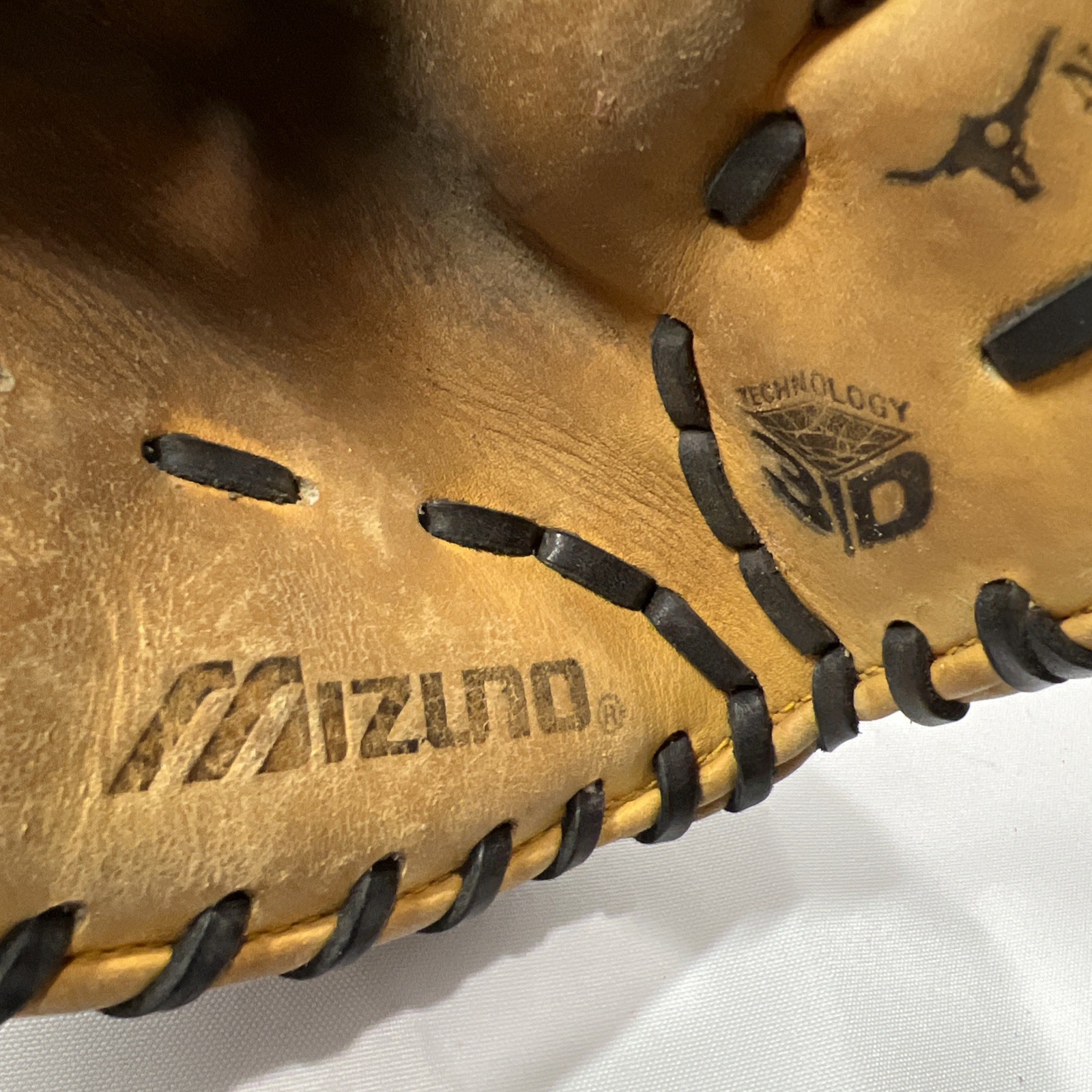 Mizuno Classic Pro GCP 50 11.75” Left Hand Catch-Right Hand Throw Baseball Glove