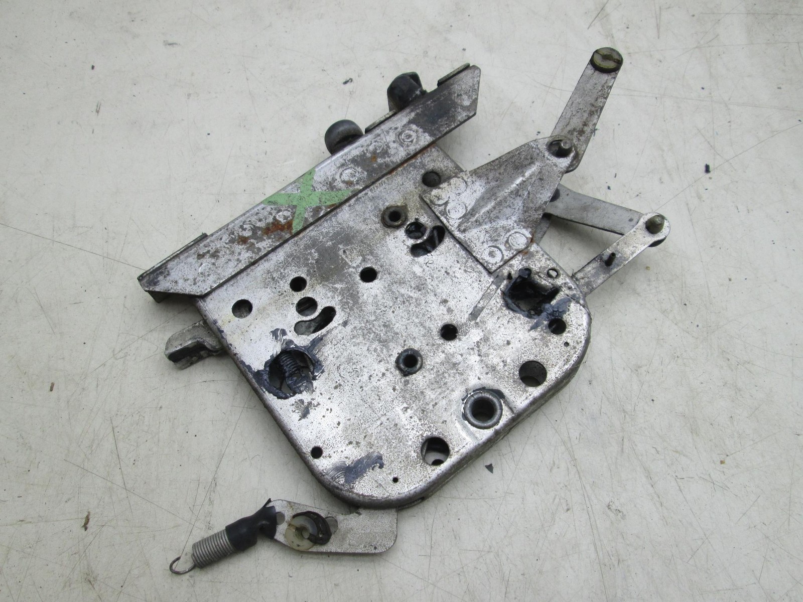 Rolls Royce Silver Shadow T1 65-80 right rear door latch lock (USED)