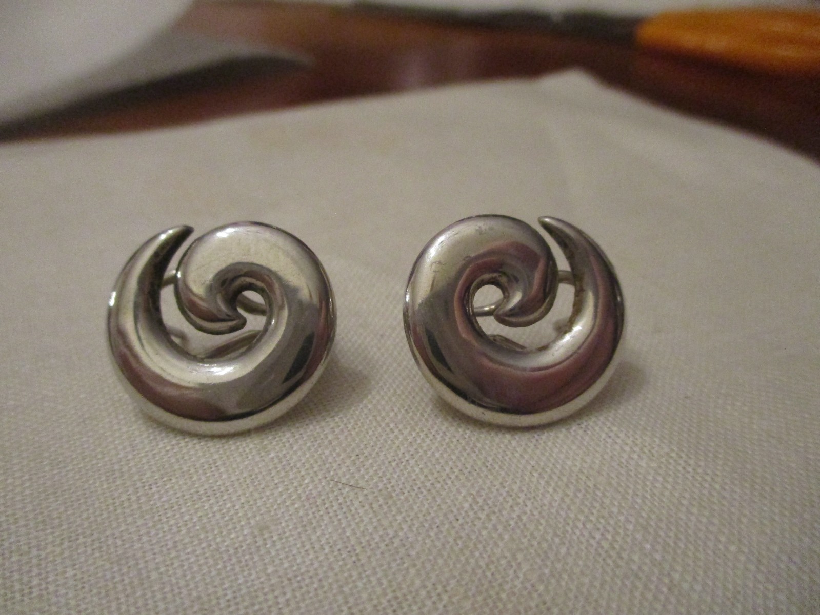 James Avery solid sterling silver swirl earrings … - image 2