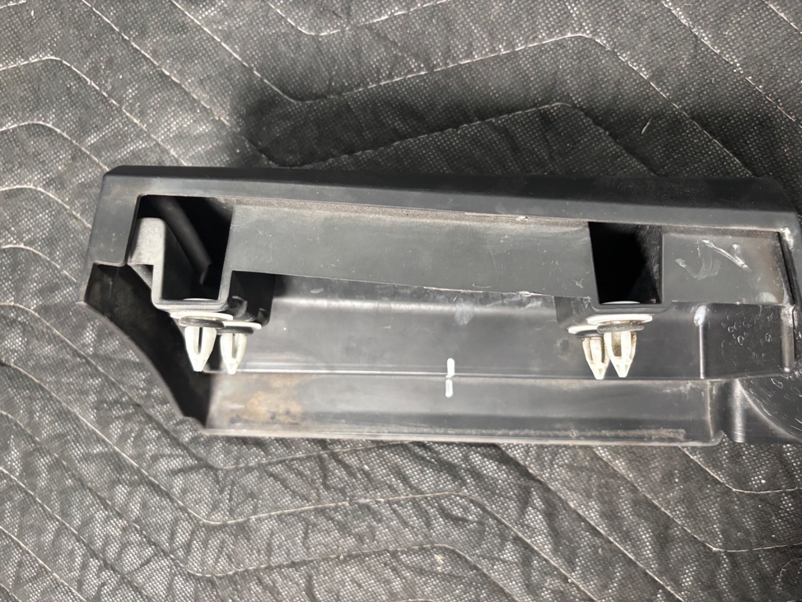 Rolls-Royce Cullinan 2022 Front Right Rocker panel trim P/N 7452192