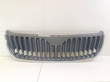 Calandre Skoda SUPERB