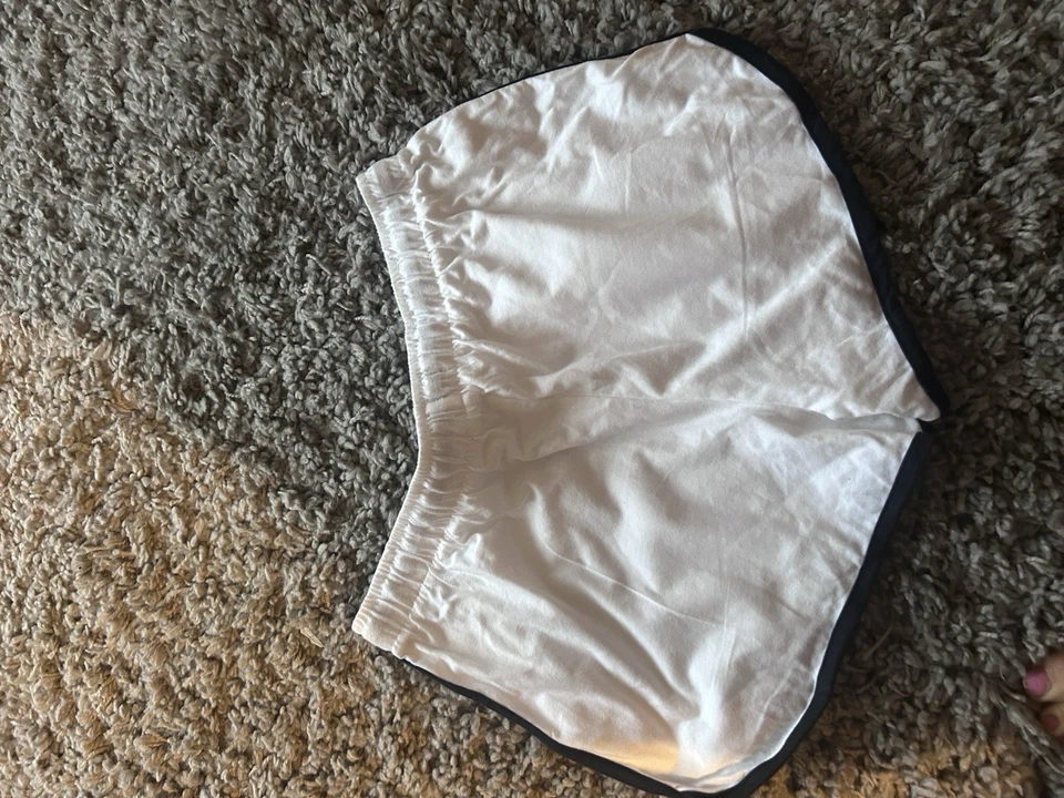 Ladies Primark White Cotton Navy Trim Running Shorts Size 14 BNWT - Image 2 of 2