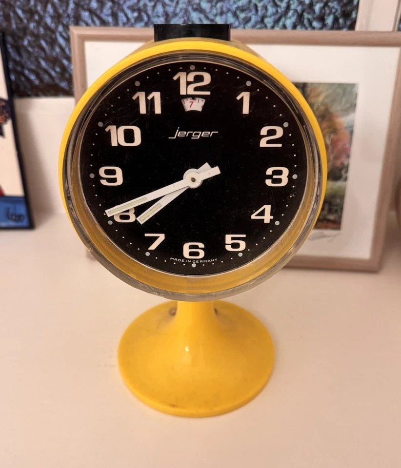 Design Space Age „Jerger“ Tischuhr Wecker 1970er  - Bild 2 von 4