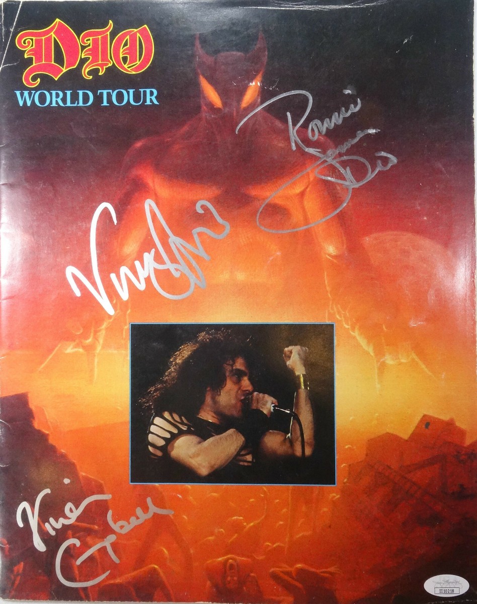 Ronnie James Dio 直筆サイン入り写真 Music - Ronnie James Dio - Images | PSA AutographFacts℠