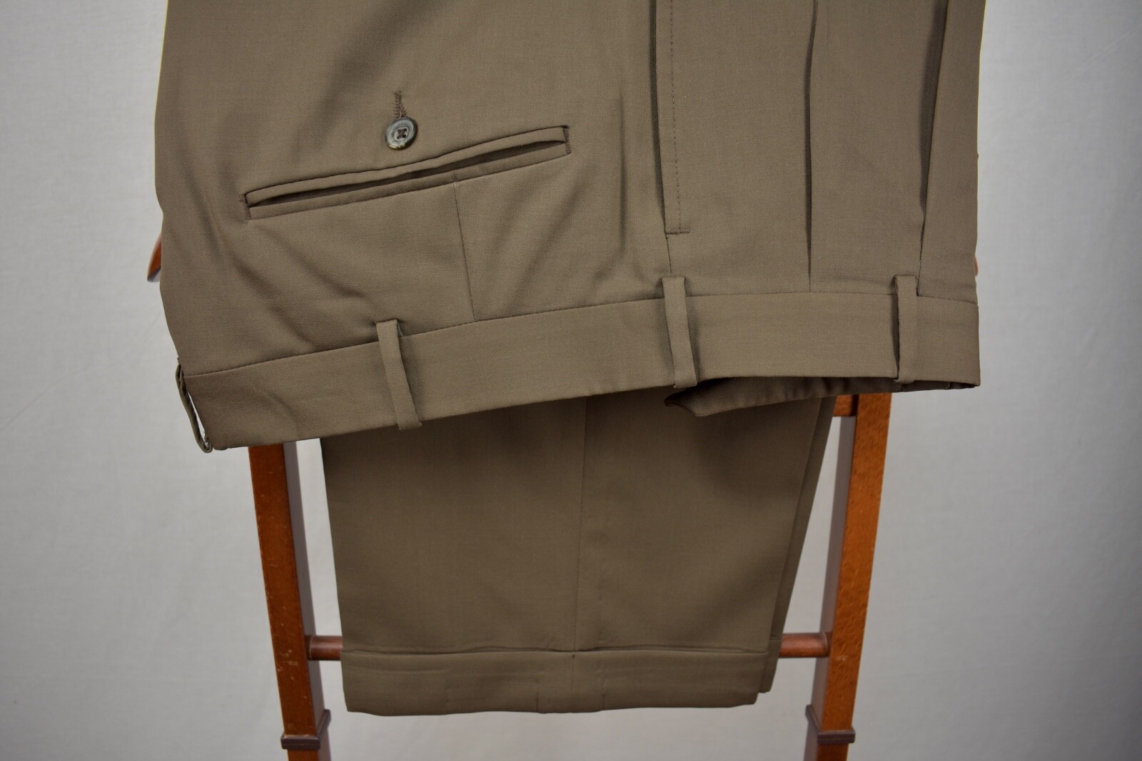 Bespoke Solid Brown Wool Three Button Two Piece S… - image 11