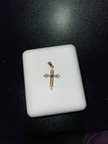 New 10kt Yellow gold cross pendant charm no chain - Picture 3 of 5