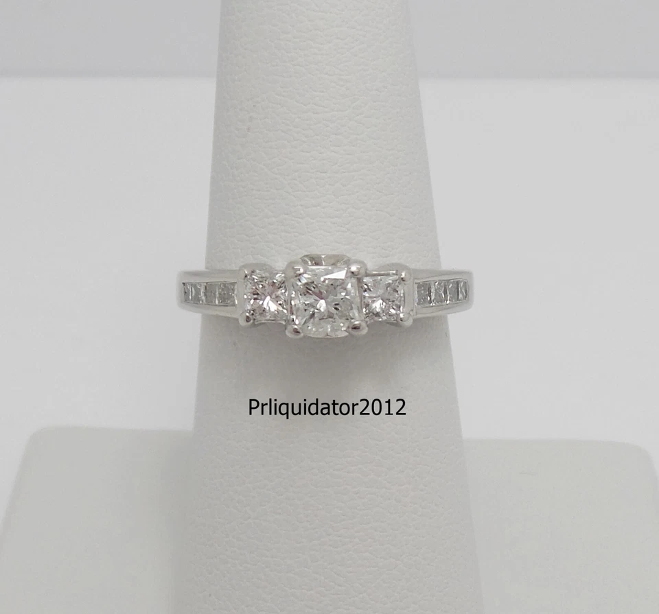 Anillo de compromiso de boda de aniversario de diamantes de princesa de 1 quilate de oro blanco de 14 quilates Foto 2 de 4