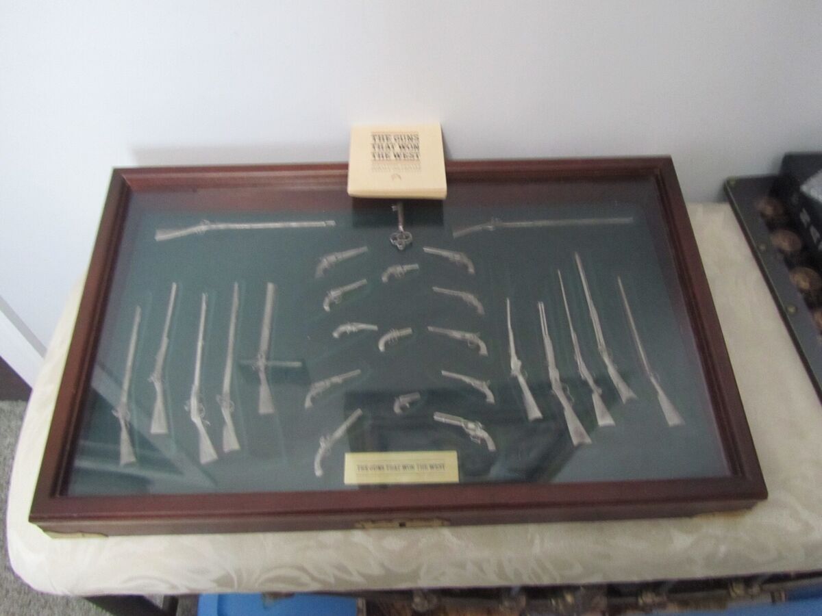 Franklin Mint Gun that Won The West - 25 Piece Pewter Set Franklin Mint Gun that Won The West - 25 Piece Pewter Set