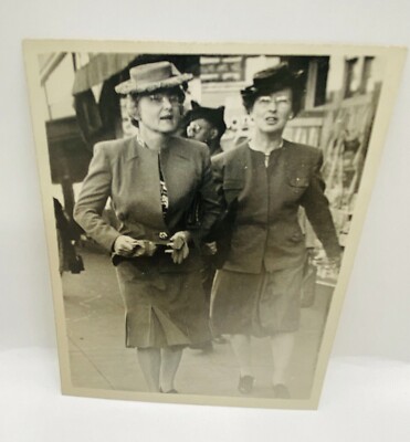 Vintage Photograph 1950s 2 Well Dressed Ladies Walking Fashionable 2.75x3.5 | eBay Vintage Photograph 1950s 2 Well Dressed Ladies Walking Fashionable 2.75x3.5 | eBay