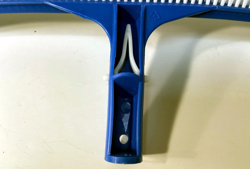 HydroTools Swimline 8210 18″ Curved Pool Wall Floor Brush NEW in Package BIN - Image 3 of 4