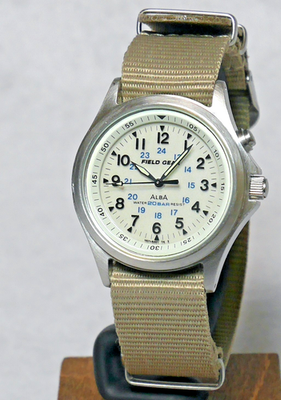 時計 ALBA FIELD GEAR AUTOMATIC SEIKO ALBA FIELD GEAR Military Watch V743 1993 Full Luminous Green