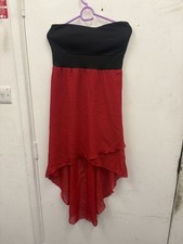 black & red high-low strapless dress features a vibrant chiffon layered skirt M