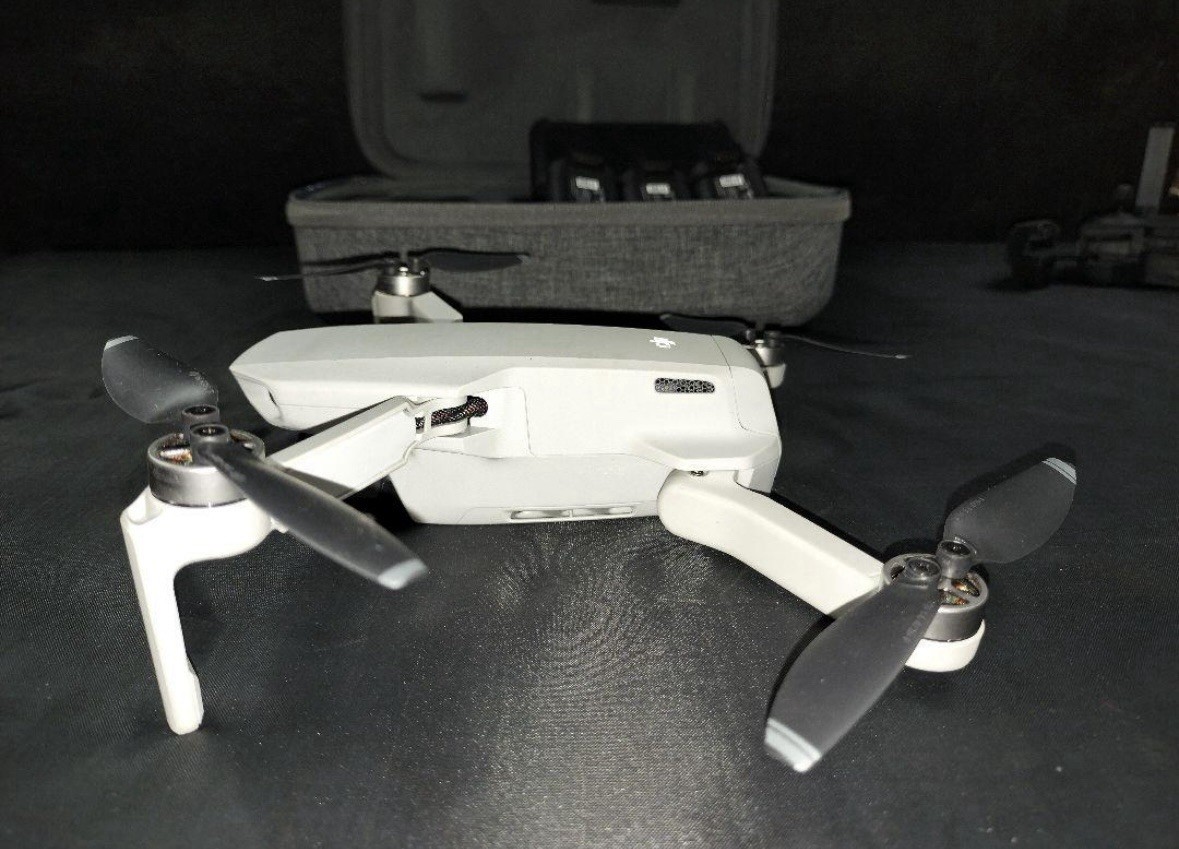 DJI Mavic Mini Fly More Combo w/ 3 batteries accessories drone