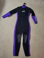 Preowned DACOR Women's 3/2 Wetsuit Sz 11/12. Purple Black