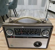 Vintage General Electric World Monitor P-990A 17 Transistor 5 Band Radio